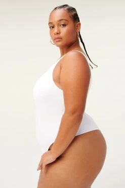 GOOD AMERICAN GOOD FORM MODERN TANK BODY | WHITE001 Bodysuits