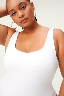 GOOD AMERICAN GOOD FORM MODERN TANK BODY | WHITE001 Bodysuits