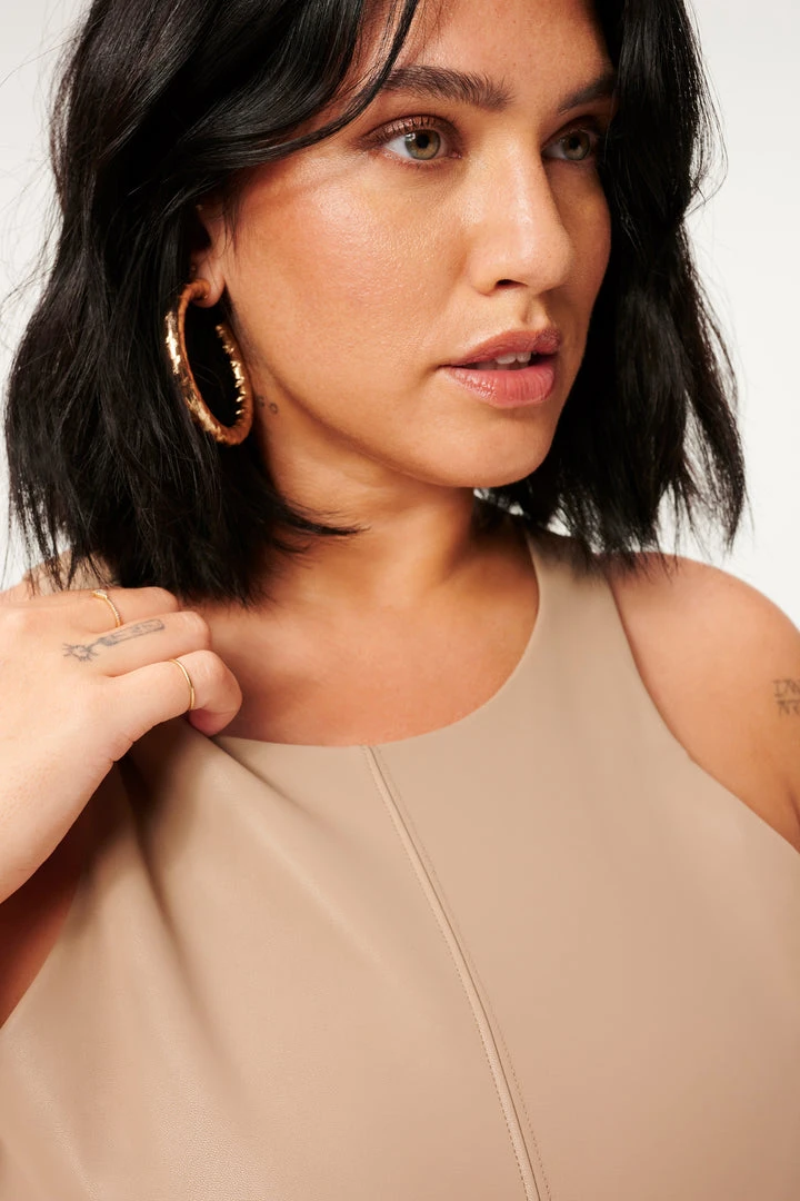 Budget 🛒 GOOD AMERICAN Bodysuits BETTER THAN LEATHER HIGH NECK BODY | TAUPE001 😍 12 GOOD AMERICAN Bodysuits BETTER THAN LEATHER HIGH NECK BODY | TAUPE001