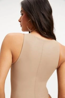 Budget 🛒 GOOD AMERICAN Bodysuits BETTER THAN LEATHER HIGH NECK BODY | TAUPE001 😍 16 GOOD AMERICAN Bodysuits BETTER THAN LEATHER HIGH NECK BODY | TAUPE001