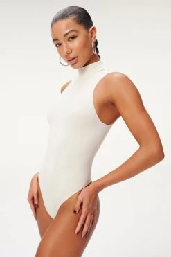 GOOD AMERICAN SEAMLESS MOCK NECK BODYSUIT | BONE001