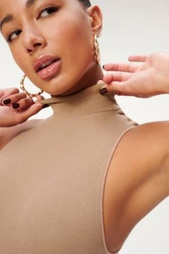 GOOD AMERICAN SEAMLESS MOCK NECK BODYSUIT | PUTTY001 Bodysuits