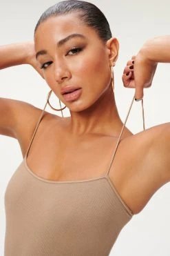 GOOD AMERICAN SEAMLESS SKINNY STRAP BODYSUIT | PUTTY001