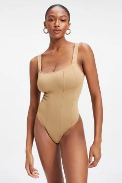 GOOD AMERICAN SCUBA CORSET BODYSUIT | PECAN001
