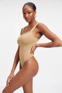 GOOD AMERICAN SCUBA CORSET BODYSUIT | PECAN001