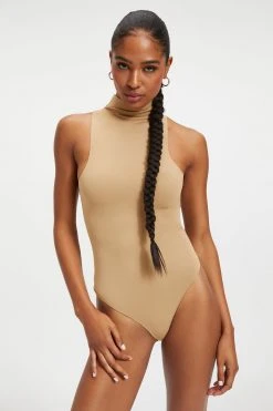GOOD AMERICAN SCUBA MOCK NECK TANK BODYSUIT | PECAN001 Bodysuits