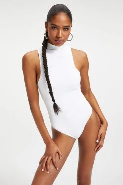 Promo 🤩 GOOD AMERICAN Bodysuits SCUBA MOCK NECK TANK BODYSUIT | WHITE001 🤩 25 GOOD AMERICAN Bodysuits SCUBA MOCK NECK TANK BODYSUIT | WHITE001