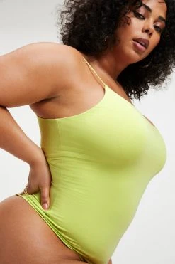 Promo 🛒 GOOD AMERICAN Good '90s GOOD TOUCH ONE SHOULDER '90s BODYSUIT | KEY LIME001 ✨ 19 GOOD AMERICAN Good '90s GOOD TOUCH ONE SHOULDER '90s BODYSUIT | KEY LIME001