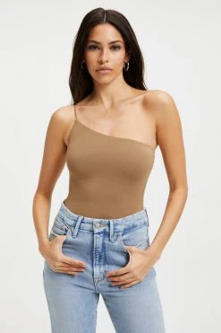 GOOD AMERICAN GOOD TOUCH ONE SHOULDER '90s BODYSUIT | PECAN001 Good '90s