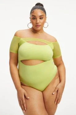 GOOD AMERICAN OFF SHOULDER CUT BODYSUIT | KEY LIME001