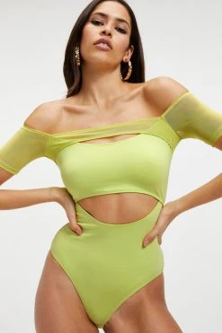 GOOD AMERICAN OFF SHOULDER CUT BODYSUIT | KEY LIME001