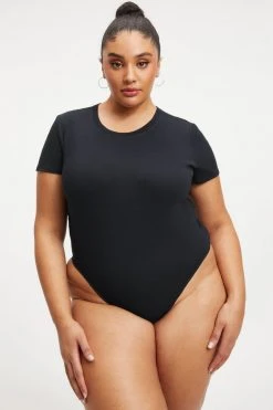 GOOD AMERICAN RIB FITTED TEE BODYSUIT | BLACK001