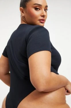 GOOD AMERICAN RIB FITTED TEE BODYSUIT | BLACK001