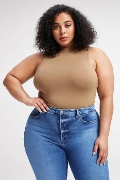 GOOD AMERICAN GOOD TOUCH TURTLENECK BODY | PECAN001