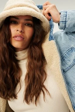 GOOD AMERICAN SHERPA BUCKET HAT | TUSK001