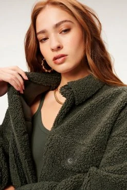 GOOD AMERICAN SHERPA SHACKET | INK001