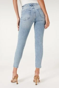 GOOD AMERICAN GOOD CURVE SKINNY CROP | BLUE697