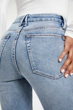 GOOD AMERICAN GOOD CURVE FRAY HEM | BLUE313