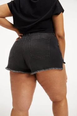 GOOD AMERICAN GOOD CURVE SHORT | BLACK089