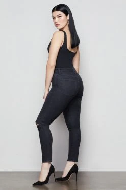 GOOD AMERICAN GOOD CURVE SKINNY CROP | BLACK090
