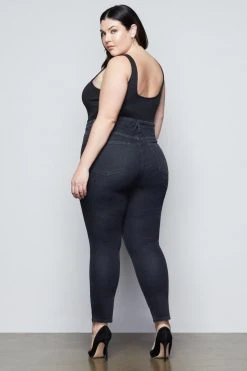 GOOD AMERICAN GOOD CURVE SKINNY CROP | BLACK090