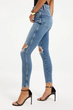 GOOD AMERICAN High Waisted GOOD CURVE SKINNY CROP | BLUE800