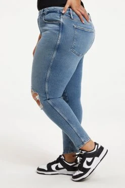 GOOD AMERICAN High Waisted GOOD CURVE SKINNY CROP | BLUE800