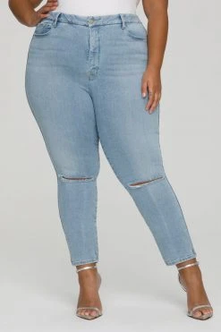 GOOD AMERICAN GOOD CURVE SKINNY CROP RAW HEM | BLUE638