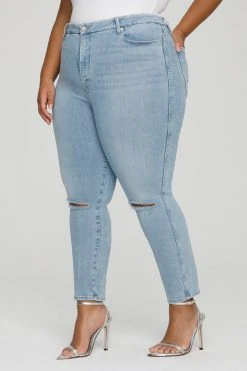 GOOD AMERICAN GOOD CURVE SKINNY CROP RAW HEM | BLUE638
