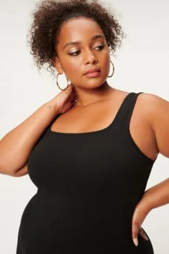 GOOD AMERICAN SCOOP NECK MIDI DRESS | BLACK001 Dresses