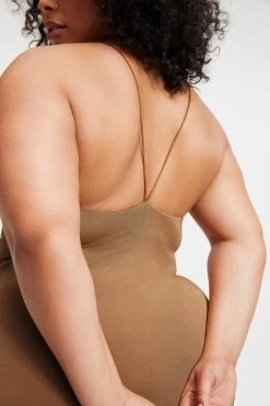 GOOD AMERICAN Good '90s GOOD TOUCH '90S HALTER DRESS | PECAN001