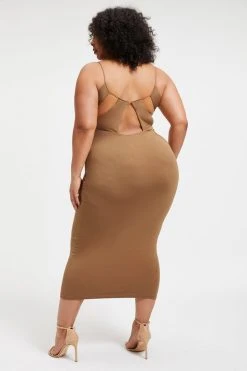GOOD AMERICAN GOOD TOUCH '90s OPEN BACK DRESS | PECAN001 Good '90s