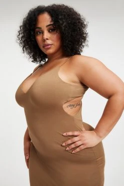 GOOD AMERICAN GOOD TOUCH '90s OPEN BACK DRESS | PECAN001 Good '90s