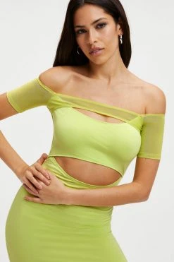 GOOD AMERICAN OFF SHOULDER CUT DRESS | KEY LIME001