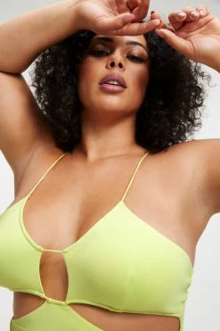 GOOD AMERICAN GOOD TOUCH CUT BRA DRESS | KEY LIME001