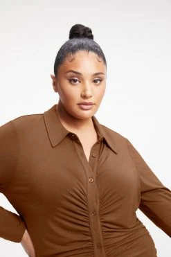 GOOD AMERICAN GOOD TOUCH BUTTON FRONT MIDI | BURNT CARAMEL002 Dresses