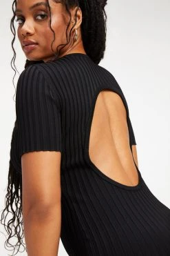 GOOD AMERICAN RIBBED OPEN BACK TEE DRESS | BLACK001