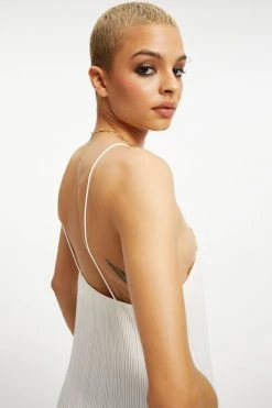 New 🔥 GOOD AMERICAN ALWAYS FITS PLISSÉ SLIP DRESS | IVORY001 DRESSes 🎉 11 GOOD AMERICAN ALWAYS FITS PLISSÉ SLIP DRESS | IVORY001 Dresses