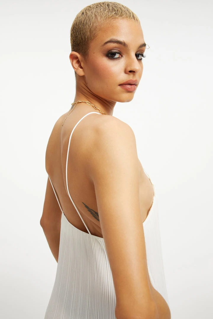 New 🔥 GOOD AMERICAN ALWAYS FITS PLISSÉ SLIP DRESS | IVORY001 DRESSes 🎉 5 GOOD AMERICAN ALWAYS FITS PLISSÉ SLIP DRESS | IVORY001 Dresses