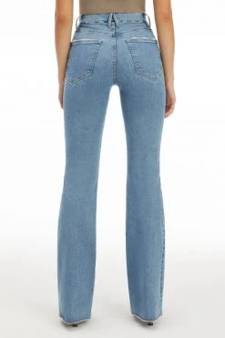 GOOD AMERICAN GOOD FLARE RAW EXPOSED BUTTON | BLUE670 Bootcut & Flare