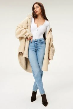 GOOD AMERICAN THE WEEKENDER JEAN | BLUE864