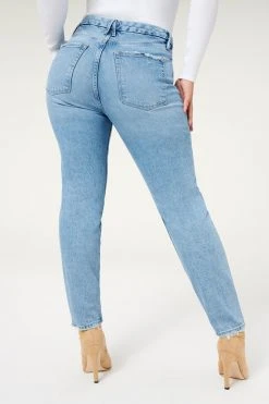 GOOD AMERICAN THE WEEKENDER JEAN | BLUE864