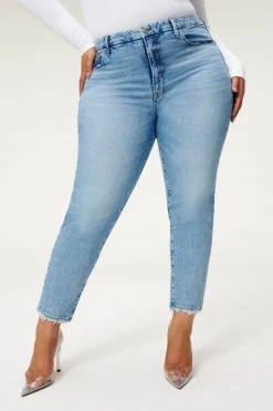 GOOD AMERICAN THE WEEKENDER JEAN | BLUE864