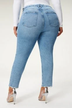 GOOD AMERICAN THE WEEKENDER JEAN | BLUE864