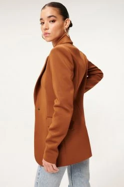 GOOD AMERICAN Tops FITTED SCUBA BLAZER | BURNT CARAMEL002
