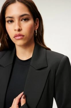 GOOD AMERICAN Tops FITTED SCUBA BLAZER | BLACK001