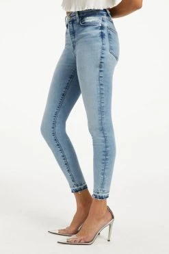 Brand new 👍 GOOD AMERICAN GOOD LEGS CROP CHEWED HEM | INDIGO147 🛒 14 GOOD AMERICAN GOOD LEGS CROP CHEWED HEM | INDIGO147