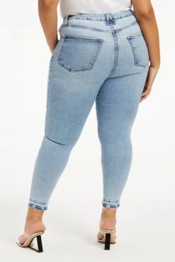 Brand new 👍 GOOD AMERICAN GOOD LEGS CROP CHEWED HEM | INDIGO147 🛒 20 GOOD AMERICAN GOOD LEGS CROP CHEWED HEM | INDIGO147