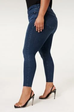 New ๐ GOOD AMERICAN GOOD LEGS CROP RAW HEM | BLUE660 ๐งจ 20 GOOD AMERICAN GOOD LEGS CROP RAW HEM | BLUE660