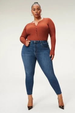 GOOD AMERICAN High Waisted GOOD LEGS CROP RAW HEM | BLUE835